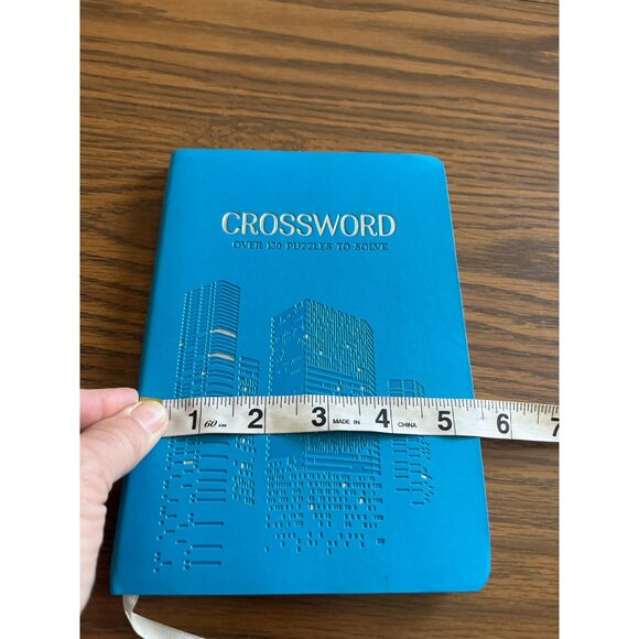 Hinkler crossword puzzle book - Picture 6 of 6